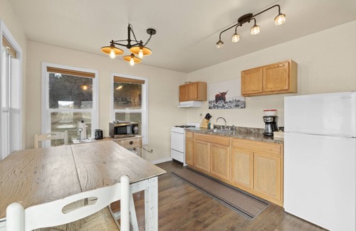 Hermosa Cabin | Ghost Canyon Getaway "Cabin" #4