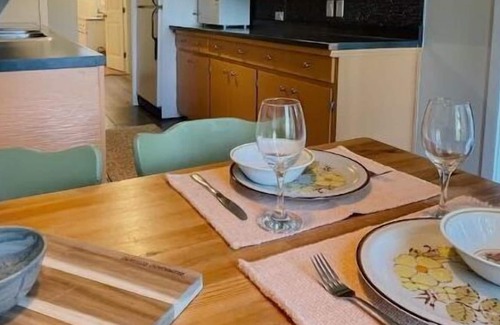 Gibsons House | Gibsons Landing Pad - 1 Bedroom Suite