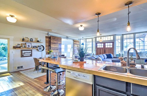 Gig Harbor House | Gig Harbor House w/Private Beach + Views!
