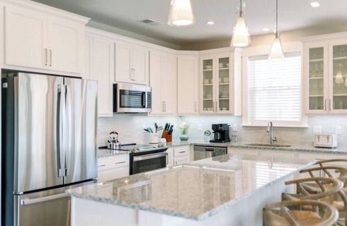 Bermuda Bay Condo | Gilded Garnet - Spacious 3BR Corner Unit, Sunset Views, Near Beach