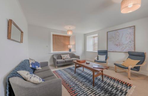 Breakish House | Gillean House-Spectacular beachfront property-Skye
