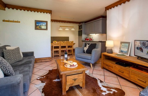Chamonix City Centre Cottage | Ginabelle 14 apartment - an apartment that sleeps 4 guests in 2 bedrooms