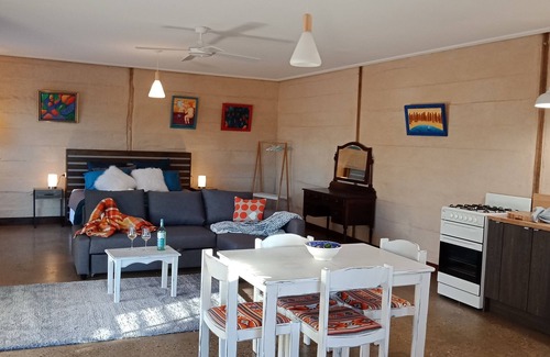 Mossiface House | Gingko Lodge. Country luxury with a view.
