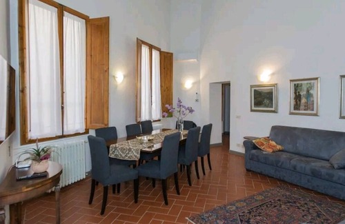 San Niccolo Apartment | GIOTTO 3BR 2 BTH IN THE HEARTH OF FLORENCE