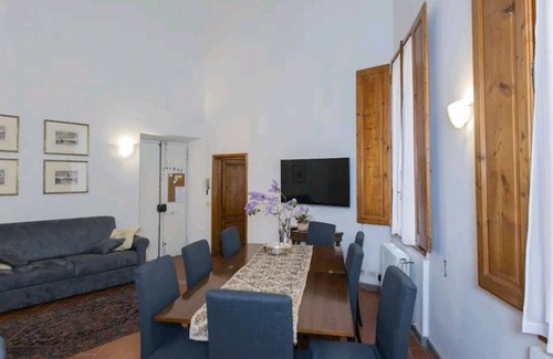 San Niccolo Apartment | GIOTTO 3BR 2 BTH IN THE HEARTH OF FLORENCE