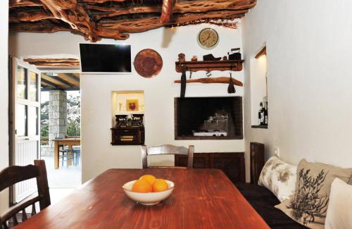 Milos House | Giourgas Cottage Milos Island