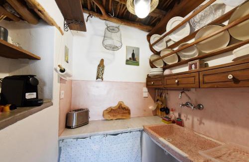 Milos House | Giourgas Cottage Milos Island