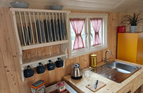 Bergeijk Cabin | Gipsy wagon 2pers at camping Lindershoeve Bergeijk where tranquility and nature come together