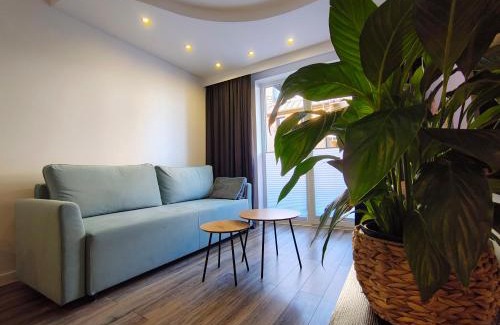 Glogow Apartment | Giraffe Apartment