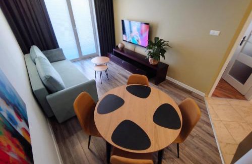 Glogow Apartment | Giraffe Apartment