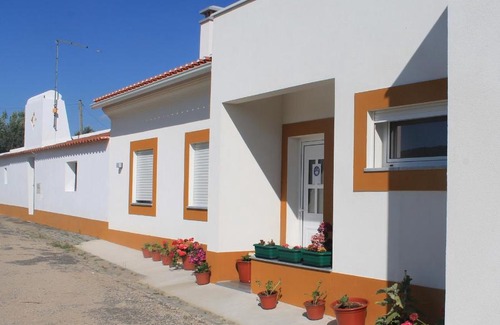 Santiago do Escoural House | Girassol Alojamento Local