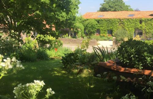 Rives de l'Yon House | Gite à La Ferme