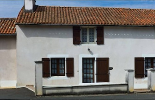 Aslonnes House | 'Gite 1' (7 people), La Balaise
