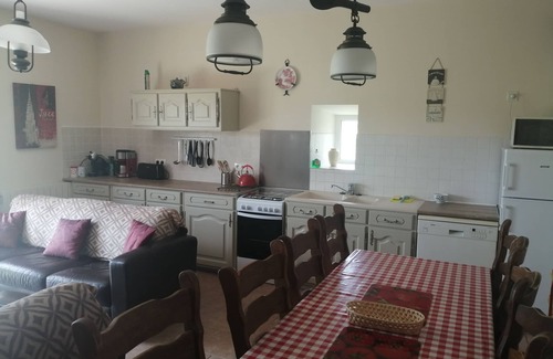 Saint-Justin Cottage | Gite 1 Logis Gascons Is A 3 Bedroom Gite Set In The Beutifull Gers Countryside