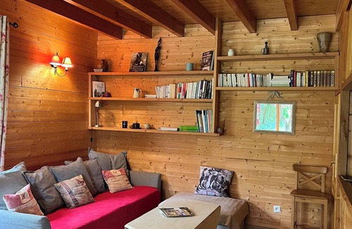 Thurageau House | Gîte 20 minutes from the FUTUROSCOPE, with COVERED SWIMMING POOL, SPA and SAUNA