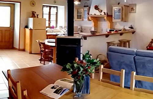 La Besseyre-Saint-Mary House | GITE 3 EPIS bordering forests, in the land of the Beast of Gevaudan