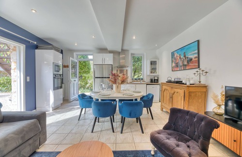 La Bouille House | Gîte/4-6 persons covered and heated swimming pool