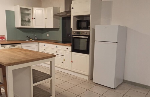 Puybrun House | Gite 4 Personnes/2 Chambres/terrasse - Proximité Dordogne et Sites Touristiques