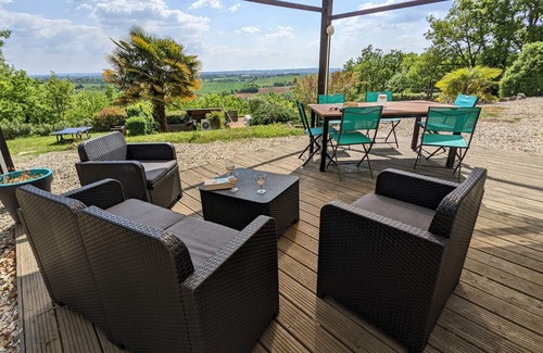 Carlus House | Gite 6 p, swimming pool and countryside, in Albi under the Tarn sun