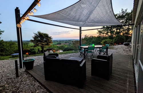 Carlus House | Gite 6 p, swimming pool and countryside, in Albi under the Tarn sun