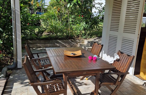 Malendure House | Gite Alpinia Face au Jardin Tropical Pour 2 à 4 Personnes