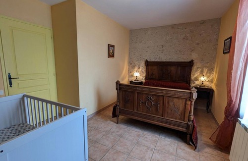 Bonnes Cottage | Gite Bonnes, 4 bedrooms, 12 persons