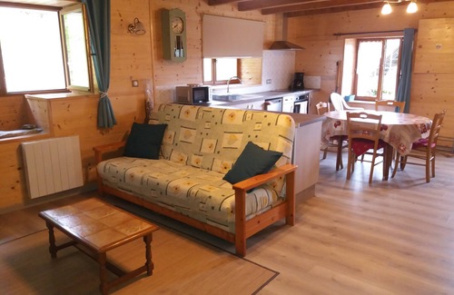 Montgilbert House | GITE "CHEZ COMBET