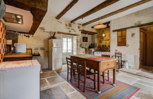 Toulonjac House | Gite Chez Maria avec piscine nage a contre courant