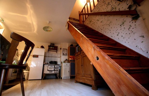 Saint-Nabor House | Gite classified La Trémelière facing the vineyards and the plain at the foot of the mountain