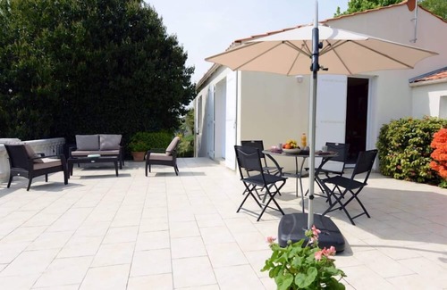 Les Chatelliers-Chateaumur House | GITE CLOSE TO PUY DU FOU 10 mins FROM VILLA MAGDALENA