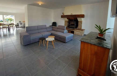 Craon Cottage | Gite Craon, 4 bedrooms, 10 persons