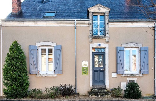 Deols Cottage | Gite Déols, 5 bedrooms, 14 persons