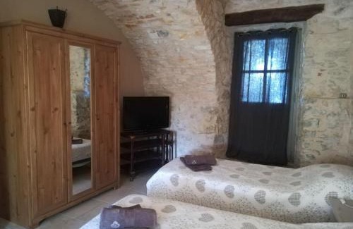 Vezenobres House | Gite de charme 80 m², piscine, proche d'Uzès.