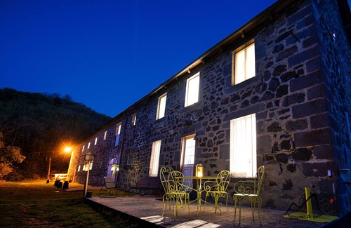 Oradour House | Gite de Rochebrune, Évasion et Déconnexion au Cœur des Monts du Cantal
