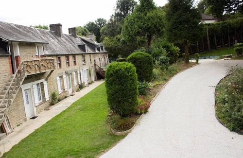 Clecy House | Gite de la petite suisse "VIOLETTE"