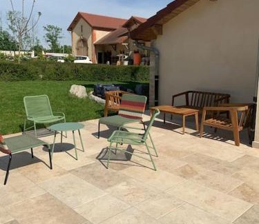 Plombiees-Les-Dijon House | Gite Domaine de Neuvon 4pers