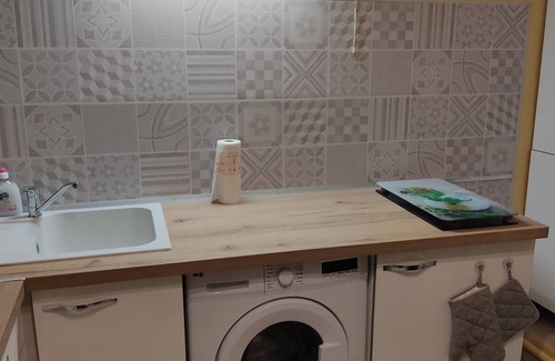 Montelimar Apartment | Gite du Couchant, Solo ou en Couple, Clim Réversible, au Calme