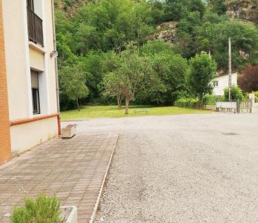 Tarascon-sur-Ariege House | Gite du Domaine Laffraut