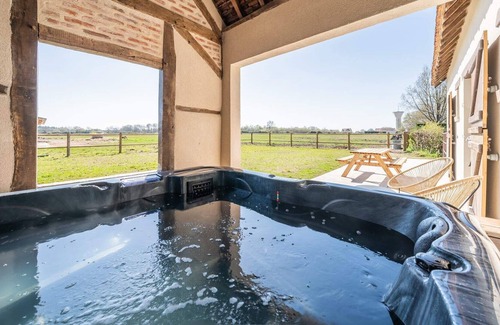 Mery-sur-Cher Cottage | Gîte-Exclusive-Ensuite with Shower-Countryside view