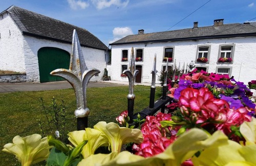 Tenneville Cottage | Gîte-Family-Ensuite with Bath-Garden view