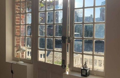 Eu Apartment | Gite for 2 people in Eu - Small pavilion of the O DELA DE L'O guest house, 64