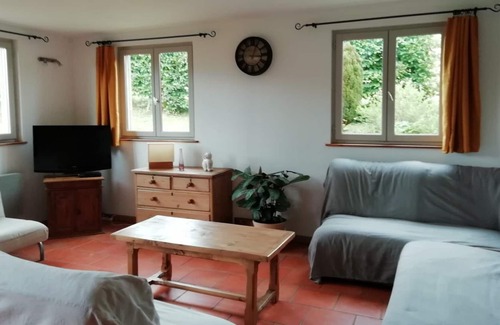 Saint-Maclou-de-Folleville House | Gite Saint-Maclou-de-Folleville, 3 bedrooms, 9 persons