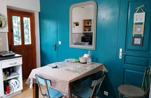 Vieille-Eglise-en-Yvelines Cottage | Gite Vieille-Église-en-Yvelines, 2 bedrooms, 4 persons