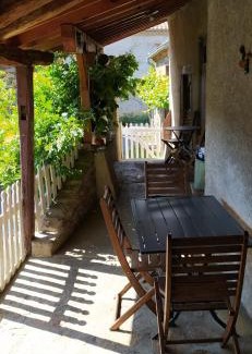 Villeneuve-dʼAllier Apartment | Gite grand champ