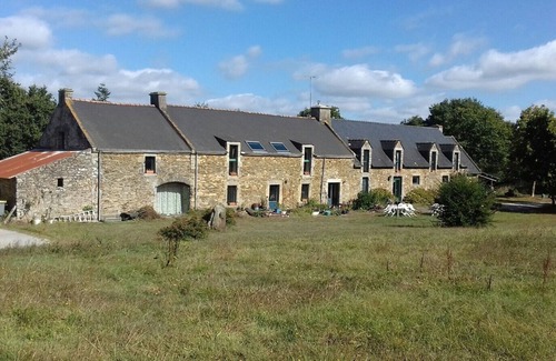 Ambon Apartment | Gîte "Hermine" in the heart of Domaine du Lesty