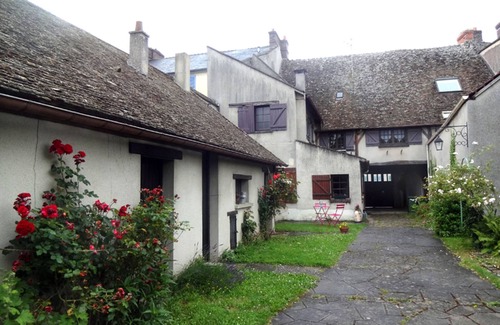 Houdan Cottage | Gite Houdan, 4 bedrooms, 8 persons