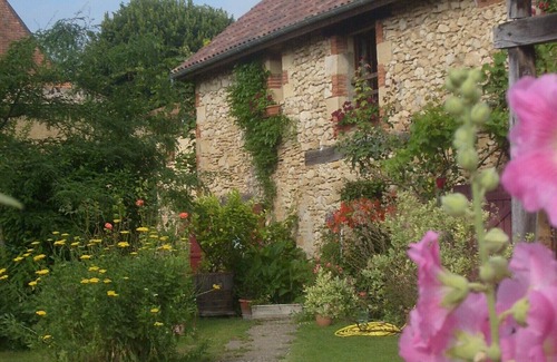 Beynac-et-Cazenac Apartment | Gîte in a 1900 Périgord Noir house on the1st floor with its own entrance