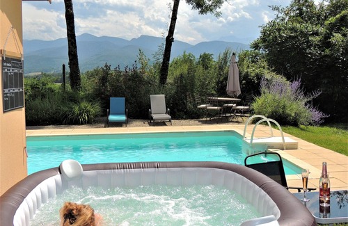 Saint-Laurent-de-Neste House | Gite in the woods with breathtaking views of the Pyrenees.