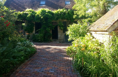 Ully-Saint-Georges Cottage | Gite in the heart of a quiet village in South Picardy