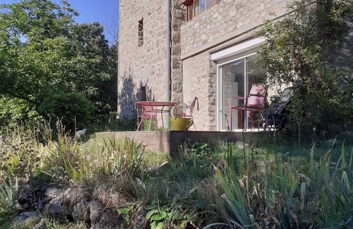 Aveze Cottage | Gîte in the heart of nature by the river